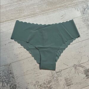 Victoria's Secret Sage Green Scallop Trim Cheeky Panties Size Small